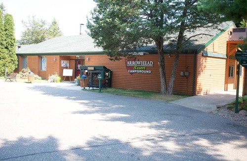 Marquette County Resort | Arrowhead Camping Resort Cabin 1