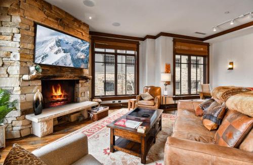 Empire Pass House | Arrowleaf Lodge - 3 Bed Condo #302