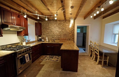 Historic Old Town House | Arrowstone Luxury Farmhouse in Historic Old Town, Niagara-on-the-Lake.