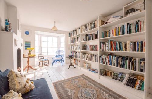 Aldeburgh House | Art Cottage, Aldeburgh