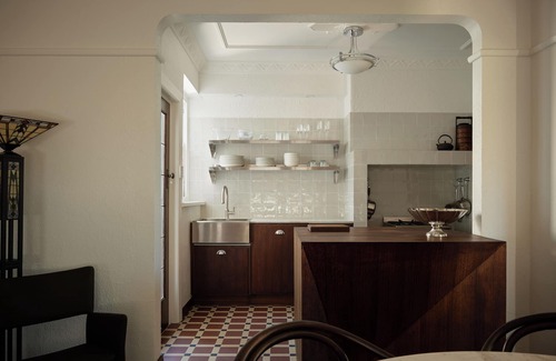 Middle Park Apartment | Art Deco Boutique Bespoke Brilliance + Beach&Park