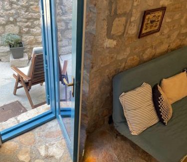 Tribunj Villa | Art stone house Belle
