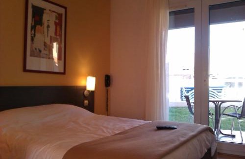 Aigues-Mortes Hotel | Artemia Aigues-Mortes - Hotel avec piscine