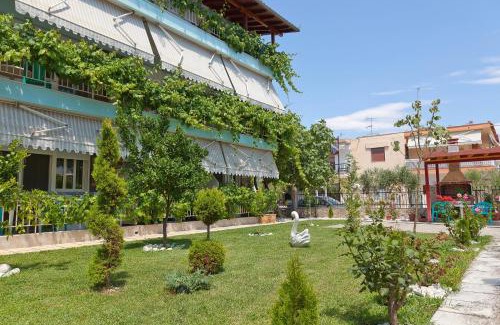 Paralia Dionysiou Apartment | Artemis Apartments