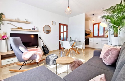 Markovac Apartment | Artemis - Markovac Višnjan, cozy apartment with large garden and hot tub