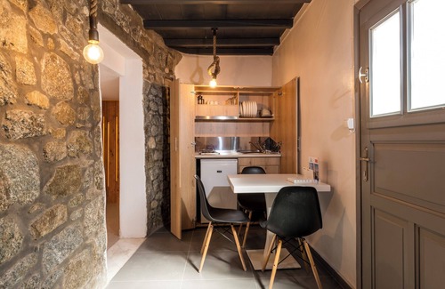 Platis Gialos Apartment | Artemoula's Studios
