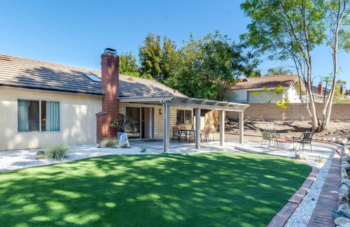 Mission Viejo House | Artful Cozy Family House - Near Irvine&Laguna Beach