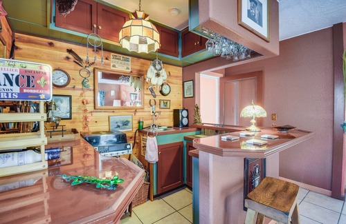 Cottonwood Cottage | Artfully Decorated Cottonwood Home: Pets Welcome!
