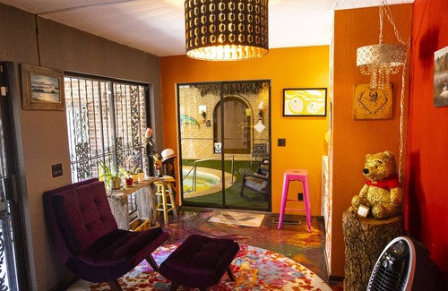Southeast Heights House | ArtHouse505 w/indoor pool & unique retro experience
