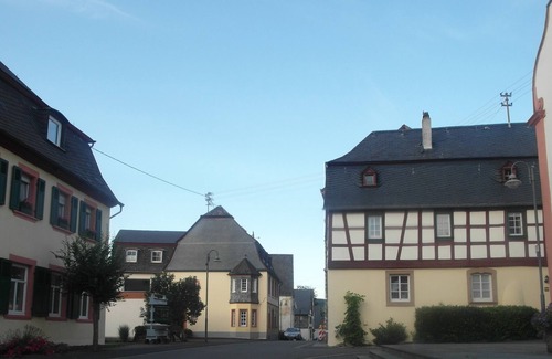 Muelheim House | ARTHUR Historic vacation home Moselle