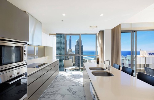 Surfers Paradise Apartment | Artique Surfers Paradise