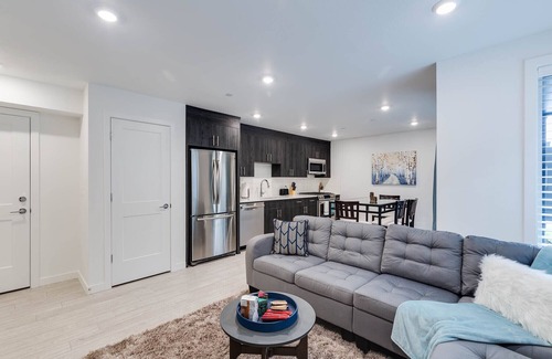 Kenton Condo | Artist #2E–Just Steps from the Max