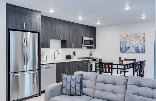 Kenton Condo | Artist #2E–Just Steps from the Max