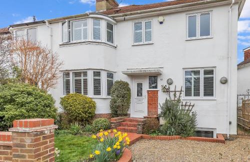 Patcham House | Artist Haven with Parking By My Getaways