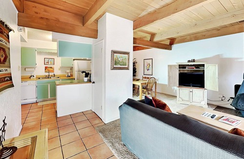 Northeast Santa Fe House | Artist Road