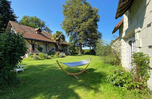Chenevelles House | Artist's house in a preserved natural setting, near the Futuroscope