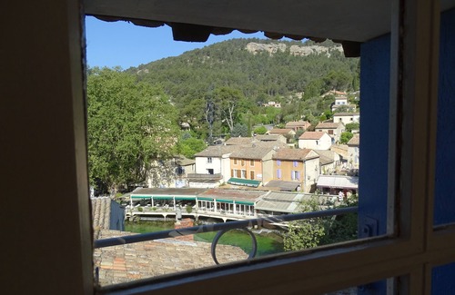 Fontaine-de-Vaucluse House | Artist's Paradise in Provence! - Views, Peace, Village Centre