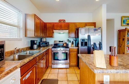 Santa Fe House | Artist's retreat with two living area, large patio, and private hot tub