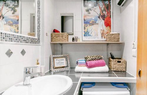 Antibes Old Town Apartment | Artistic Antibes Apartment