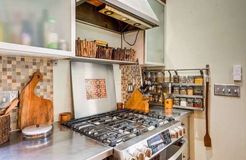 St. Elmo Improvement League House | Artistic Retreat w/Hot Tub & Fire Pit in St. Elmo