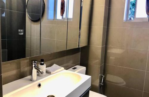 Elizabeth Bay Apartment | Artistic, spacious and comfortable 1 bedroom apartment