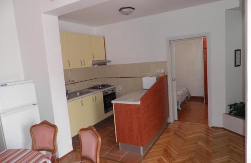 Zrce Apartment | Artneo apartmani