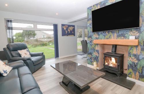 Cemaes Bay House | Artro