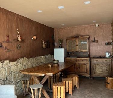 Dilijan Bed & Breakfast | ARTSIV Guesthouse