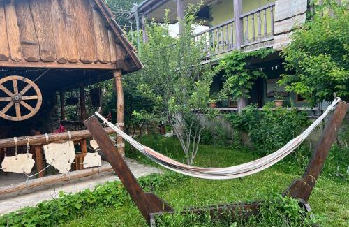 Dilijan Bed & Breakfast | ARTSIV Guesthouse