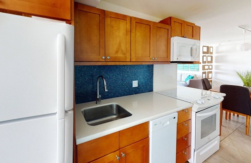 Waikiki Condo | Artsy 32nd Floor Condo with Modern Furnishings & Gorgeous Ocean Views by Koko Resort Vacation Rentals