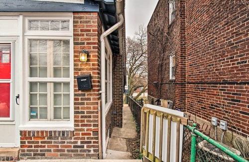 Germantown Apartment | Artsy Philadelphia Studio ~ 7 Mi to Downtown!