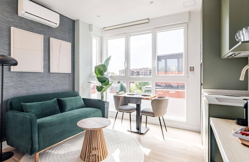 Ciudad Lineal Apartment | Arturo Soria Stays by Charming IV, newly renovated with Parking