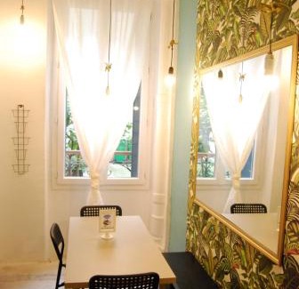 Epinettes Apartment | Arty 20m² district of BATIGNOLLES