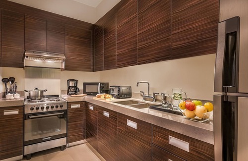 Downtown Apartment | Aruga Apartments by Rockwell Makati