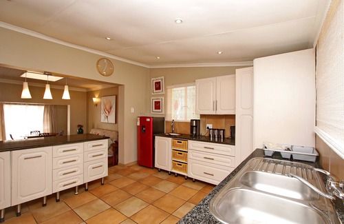 Greater Johannesburg Metropolitan Area House | Arum Place Guest House