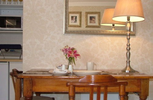 Greater Johannesburg Metropolitan Area House | Arum Place Guest House