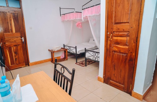 Arusha House | Arusha Giraffe Lodge