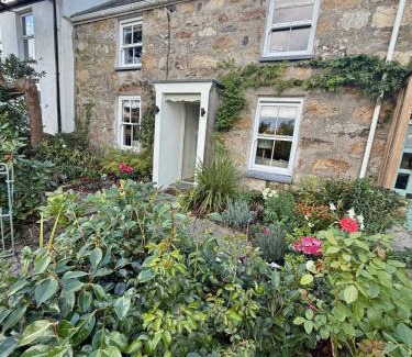 Llanbedrog House | Arwel Cottage