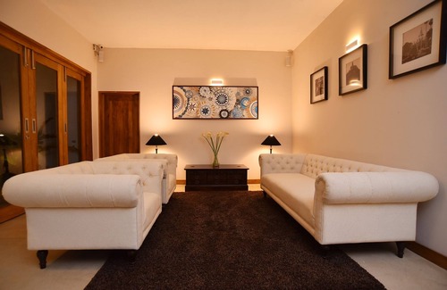 New Town Hotel | Aryana Hotel