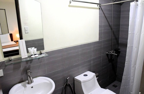 Bangkal Hotel | Arzo Hotel Makati