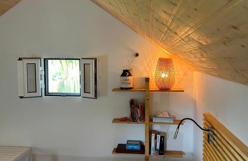 Arco da Calheta House | As Casinhas da Madeira - Cosy Stone Cottage in a subtropical garden