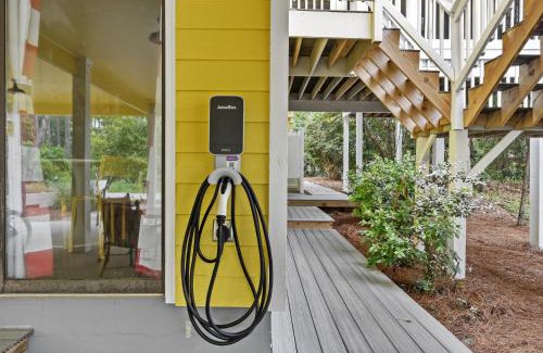 Grayton Beach House | As You Like It by AvantStay Steps to Beach Bikes Sleeps 18