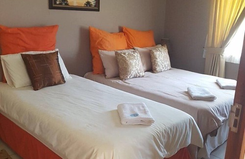 Amanzimtoti House | Asante Sana Guesthouse