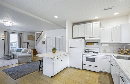 Asbury Park Cottage | Asbury Park Beach Cottage- 3 Blocks to Beach