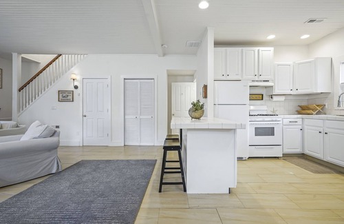 Asbury Park Cottage | Asbury Park Beach Cottage- 3 Blocks to Beach
