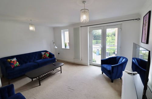 Ascot Ski Chalet | Ascot Four Bedroom House With Garden