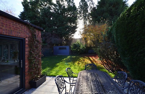 Ascot House | Ascot Spacious Four Bedroom Family Home