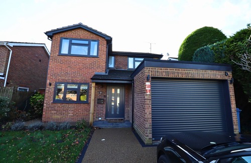 Ascot House | Ascot Spacious Four Bedroom Family Home