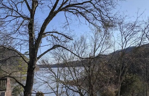 Mooresburg House | asdasdasdasdasdPlay N Hooky at Cherokee Lake