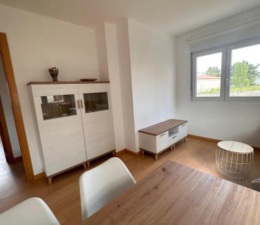 Fisterra Apartment | Aserradero - Bajo con terraza y piscina !